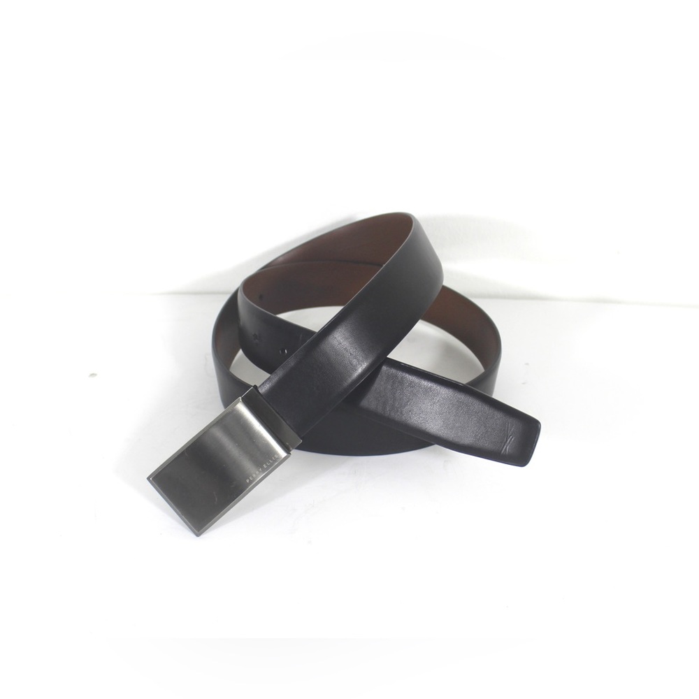 Perry Ellis Men’s Black Leather Belt Dress Belt Smooth Leather